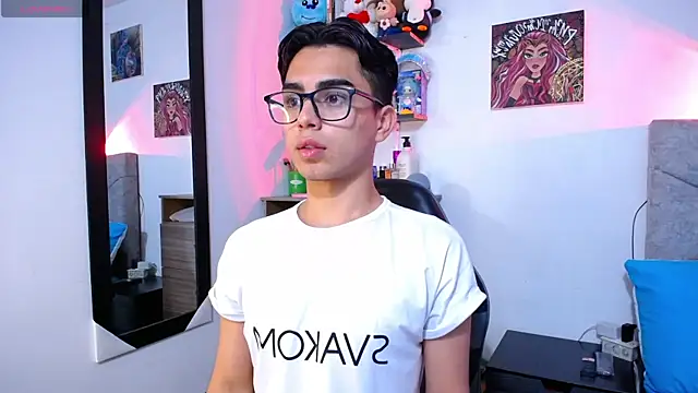 OwenBluee online show from February 9, 2026, 1:59 pm