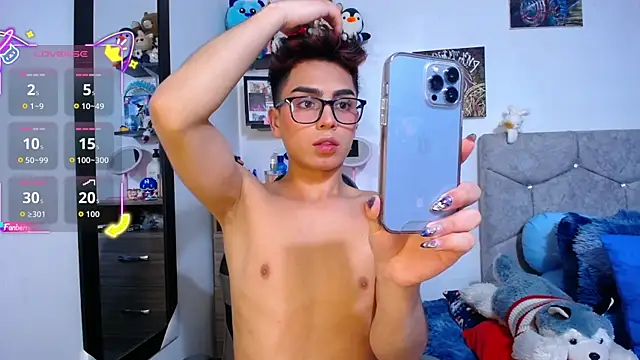 OwenBluee online show from February 20, 2026, 6:37 am