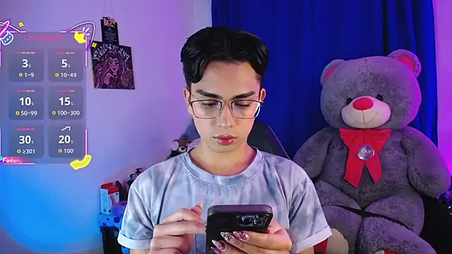 Snapshot of OwenBluee chatting on July 24, 2026, 7:06 am OwenBluee online show from July 24, 2026, 7:06 am