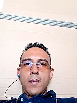 paisa233 online show from September 11, 2025, 3:23 pm