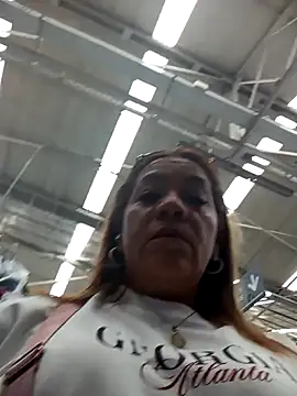 Snapshot of Jadeee_ chatting on February 4, 2025, 8:59 pm Jadeee online show from February 4, 2025, 8:59 pm