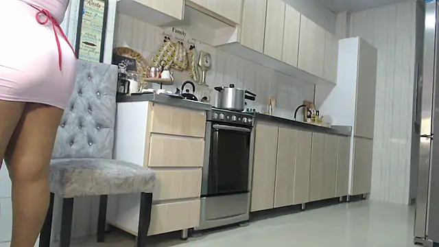 Snapshot of Jadeee_ chatting on February 11, 2025, 9:03 pm Jadeee online show from February 11, 2025, 9:03 pm