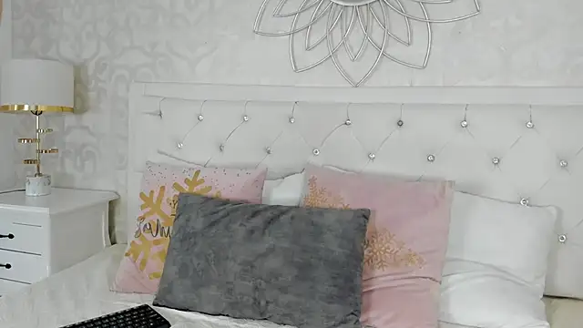 Snapshot of Kimberlin_Cam_ chatting on November 8, 2025, 7:34 pm Kimberlin Cam online show from November 8, 2025, 7:34 pm