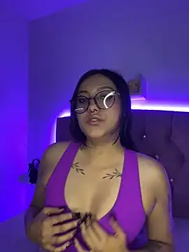 angellique 22 online show from January 13, 2025, 2:39 am