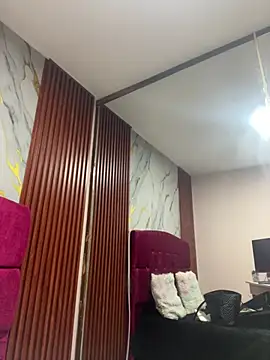 angellique 22 online show from March 18, 2026, 4:15 am