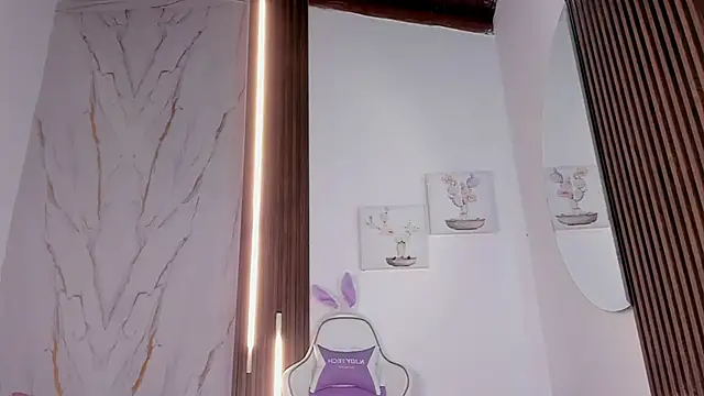 mia six66 online show from October 2, 2025, 11:39 am