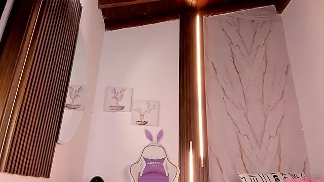 Snapshot of mia_six66 chatting on November 20, 2025, 11:43 am mia six66 online show from November 20, 2025, 11:43 am