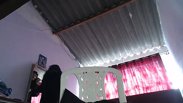 Zafiro subversiva online show from December 29, 2024, 7:43 pm