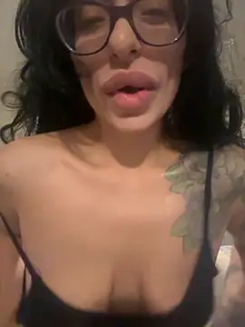 myloveforyouu online show from November 26, 2025, 12:50 pm