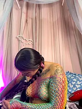 Ivann4 online show from October 15, 2025, 8:53 pm