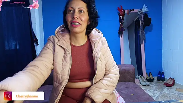 Snapshot of Jhanne_cherry chatting on March 8, 2025, 1:39 am Jhanne cherry online show from March 8, 2025, 1:39 am