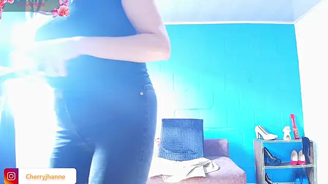 Snapshot of Jhanne_cherry chatting on March 22, 2025, 6:25 pm Jhanne cherry online show from March 22, 2025, 6:25 pm