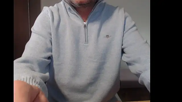 tuttiluss44 online show from December 28, 2024, 8:58 am