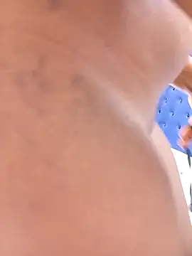 Sexyxcurves online show from March 18, 2026, 11:35 am