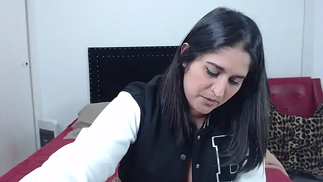 nathcollyns online show from October 11, 2025, 1:05 am