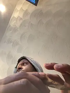 Snapshot of rayyymack chatting on February 4, 2025, 9:10 pm rayyymack online show from February 4, 2025, 9:10 pm