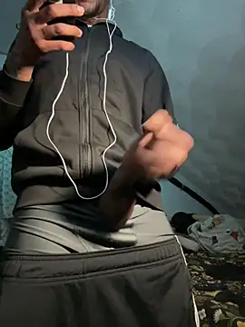 Snapshot of rayyymack chatting on February 10, 2025, 4:52 am rayyymack online show from February 10, 2025, 4:52 am