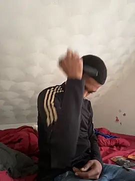 Snapshot of rayyymack chatting on November 3, 2025, 2:18 pm rayyymack online show from November 3, 2025, 2:18 pm