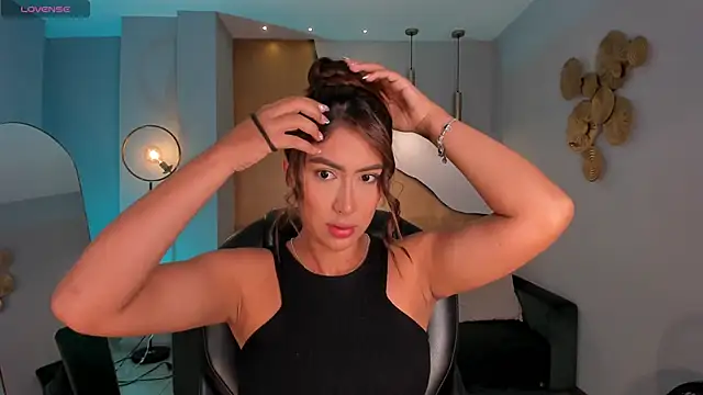 ArianaDumont online show from February 18, 2026, 10:44 am