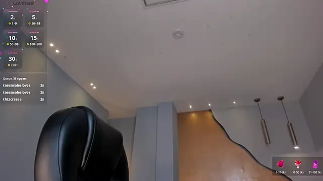 KatieStonne online show from March 21, 2025, 9:56 am