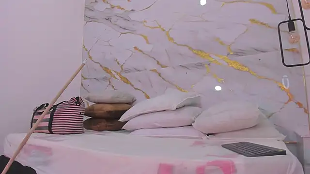 penelope handaos online show from February 3, 2025, 7:18 am