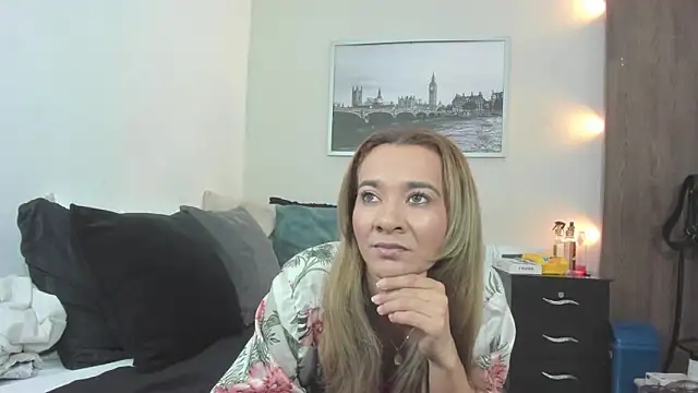 penelope handaos online show from October 7, 2025, 3:09 pm