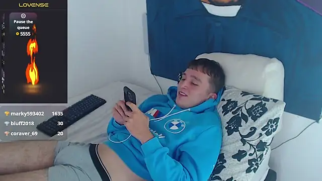 Dylanwhite23  online show from January 5, 2025, 9:05 am