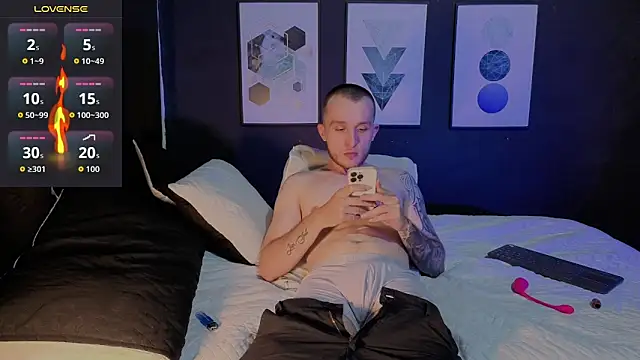 Dylanwhite23  online show from February 19, 2026, 3:46 am