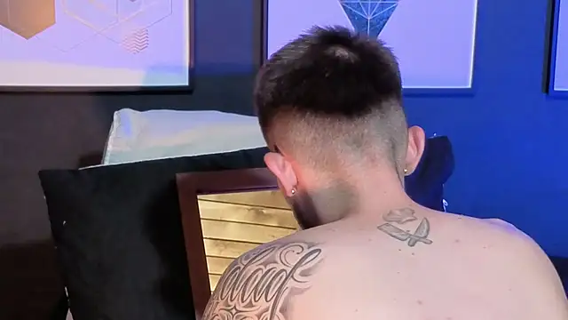 Dylanwhite23  online show from April 2, 2026, 2:20 am