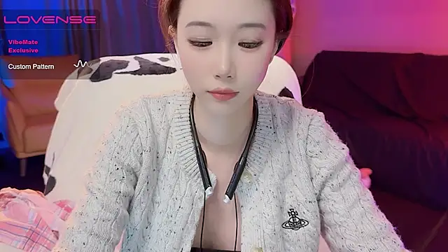 JoooJo  online show from December 4, 2024, 6:39 pm