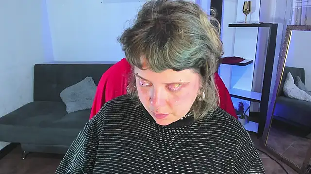 Sabrina scarlett online show from November 17, 2025, 4:40 am