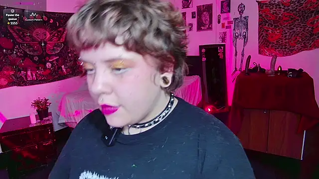 Sabrina scarlett online show from April 24, 2026, 5:10 am