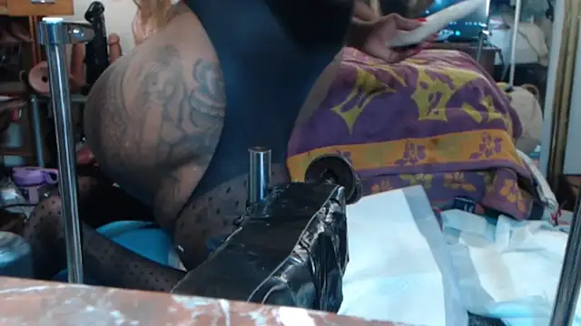 Snapshot of Jennytop chatting on October 3, 2025, 10:07 pm Jennytop online show from October 3, 2025, 10:07 pm