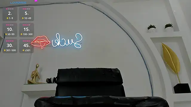 Snapshot of Anthonella_Browm chatting on February 9, 2025, 12:06 am Anthonella Browm online show from February 9, 2025, 12:06 am