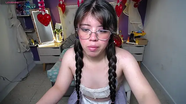 Ingrid Casas online show from February 21, 2025, 3:01 am