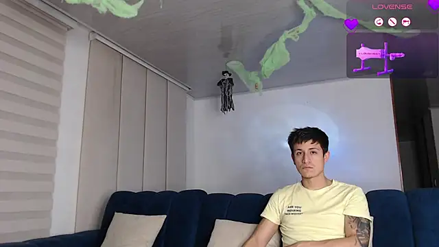 ashely ryan24 online show from October 4, 2025, 11:58 pm