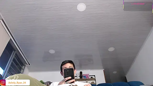 ashely ryan24 online show from March 30, 2026, 11:06 pm