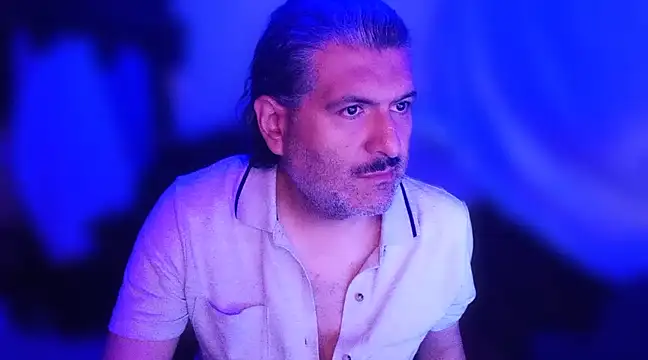 Snapshot of BushBator chatting on December 27, 2024, 5:09 am BushBator online show from December 27, 2024, 5:09 am