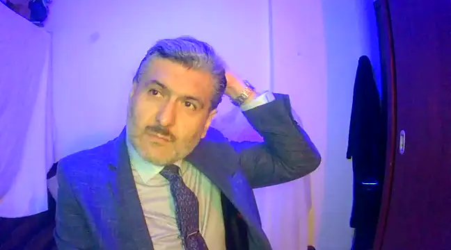 Snapshot of BushBator chatting on March 4, 2025, 7:30 am BushBator online show from March 4, 2025, 7:30 am