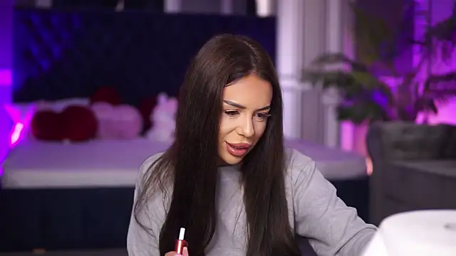 MissKiarra online show from September 25, 2025, 6:39 am