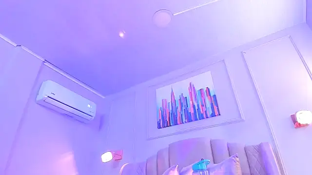 bigboobsnaughty1 online show from November 21, 2025, 10:47 am