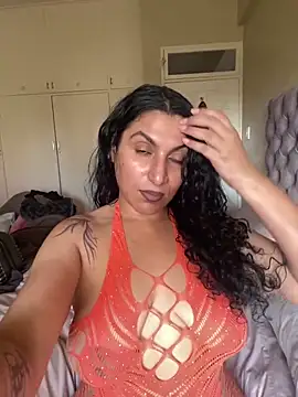 Snapshot of Indianbutter11 chatting on January 19, 2025, 4:04 pm Indianbutter11 online show from January 19, 2025, 4:04 pm