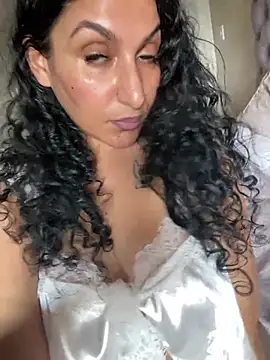 Snapshot of Indianbutter11 chatting on January 29, 2025, 3:37 pm Indianbutter11 online show from January 29, 2025, 3:37 pm