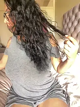 Snapshot of Indianbutter11 chatting on February 5, 2025, 11:44 am Indianbutter11 online show from February 5, 2025, 11:44 am