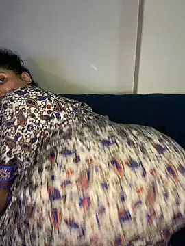 Snapshot of Indianbutter11 chatting on February 20, 2025, 8:03 pm Indianbutter11 online show from February 20, 2025, 8:03 pm