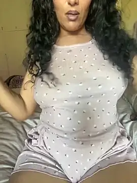 Snapshot of Indianbutter11 chatting on March 17, 2025, 10:17 am Indianbutter11 online show from March 17, 2025, 10:17 am