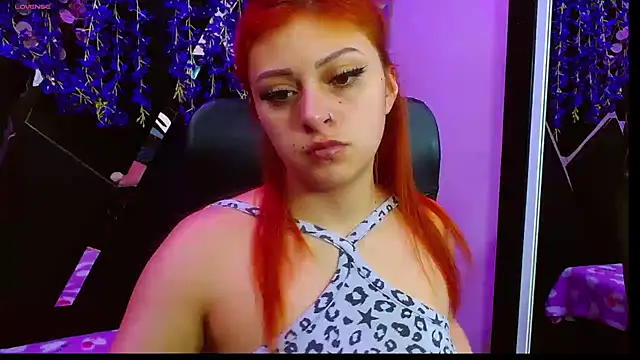 Emmily Walker online show from October 3, 2025, 3:03 am