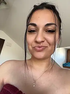 Snapshot of AlexandraRand chatting on June 13, 2026, 6:33 am AlexandraRand online show from June 13, 2026, 6:33 am