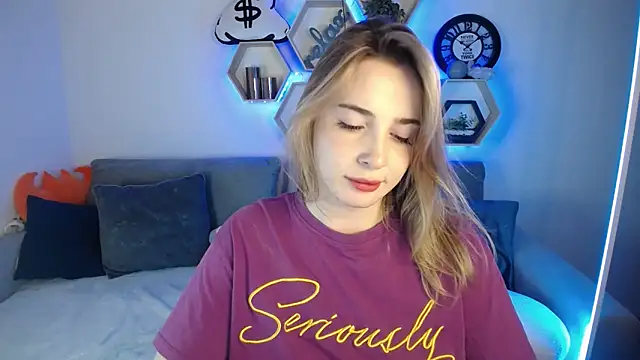 SabrinViolet online show from December 22, 2024, 12:16 pm