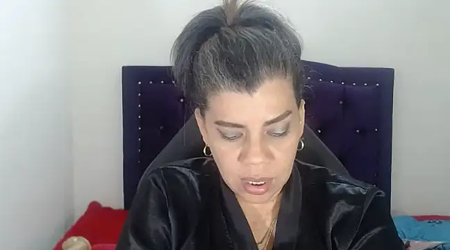 vikyadams online show from February 13, 2025, 4:32 am